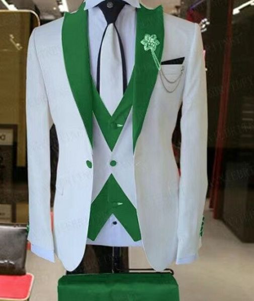 Brand New White Groom Tuxedos Green Peak Lapel Groomsmen Wedding Dress Excellent Man Jacket Blazer 3 Piece Suit
