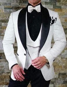 Brand New White Paisley Groom Tuxedos Epoux Groomsmen Blazer Hommes Dîner Formel Costume De Bal (Veste + Pantalon + Noeud Papillon + Gilet) NO: 206