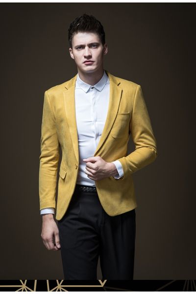 Brand New Yellow Men Wedding Tuxedos Fashion Groom Tuxedos Notch Lapel Center Vent Men Blazer Prom / Dîner 2 Piece Suit (Veste + Pantalon + Cravate) 2064