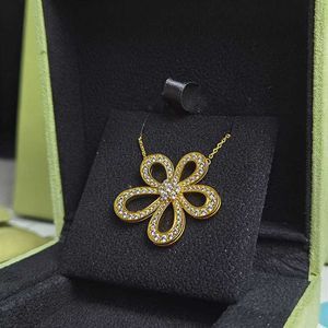Merk originaliteit hoge versie van zonnebloem ketting met volle diamant holle grote bloemen eenvoudig en bekwaam 18k rose goud vijf bloembladen bloem sieraden