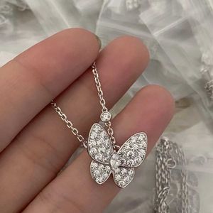 Merk originaliteit van 925 puur verzilverde 18k goud volle diamant vlinder ketting zoet Japans en stijl hoge koolstof tricolor dikke sieraden