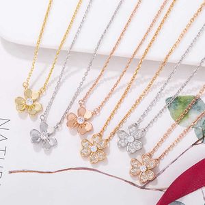 Merk originaliteit van kleine drie bloem ketting voortreffelijk vakmanschap v goud vergulde 18k volledige diamanten hanger met kraagketen voor vrouwen sieraden