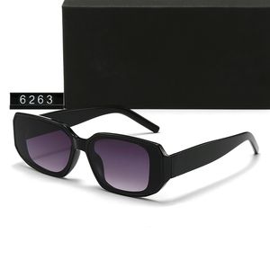 Outlet de marca Gafas de sol de diseñador para hombres, mujeres, ojo de gato, lentes polarizadas UV 400, moda para viajes al aire libre, vidrio de sol retro, gafas de fábrica al por mayor con caja original