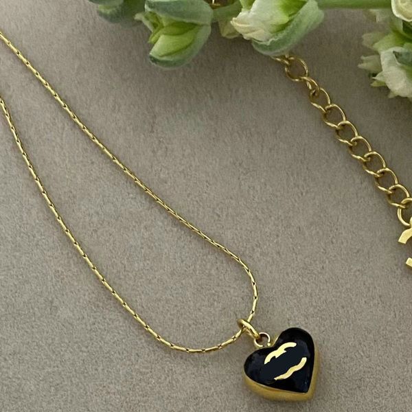 Brand Pendants Colliers doubles lettre de créateur couloir collier de la chaîne cardiaque bijoux accessoires pour femmes cadeaux mariage