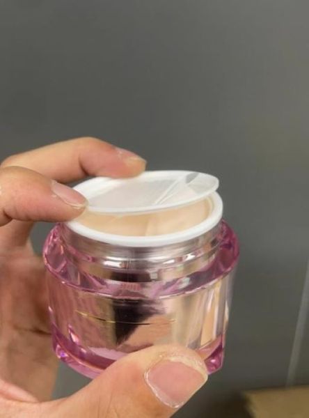 Brottes de bouteilles roses hydratantes crème pour le visage et le cou avec 75 ml de soin de la crème de jour et de nuit