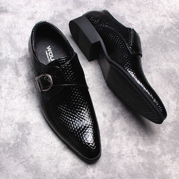 Marque bout pointu mocassins hommes chaussures en cuir véritable pour homme boucle Oxfords mode nouveau luxe robe chaussure serpent motif noir