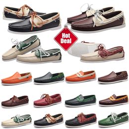 Merk bedrukte jurk mannen nieuw patroon schoenen plat casual schoenbedrijfskantoor oxfords echte lederen ontwerpers metaal buckle suède loafer eur 38-4 89