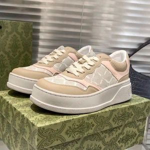 Marca retro entrenador zapatos de mujer diseñador de lujo Rhyton zapatos casuales B22 zapatos de lona para hombres y mujeres zapatillas de deporte de goma con estampado de red de tigre de lunares de fresa