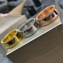 Anillo de firma de marca El borde de la cuenta se puede doblar para usar anillos de par de anillos de cuentas ligeras que combinan con todo en oro chapado en plata 925