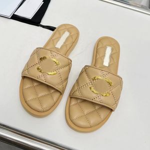 Zapatillas de marca Moda de verano Alta bordado de diamantes hecho a mano Diseño de rejilla Chanclas suaves y cómodas para mujer con cajas