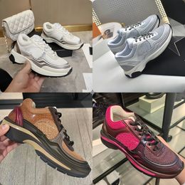 Nouvelles baskets de marque dupe dupe des pantoufles en daim vintage chaussures de mode Calfskin sneaker chaussures décontractées en cuir femmes