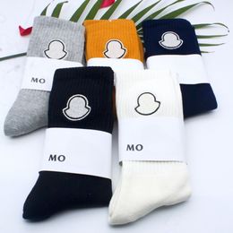 Brand socks Cotton Breathable Fashion Mens Womens Solid color classic embroidery pattern Ankle Sports Leisure designer exquisite couple gift one size two pairs