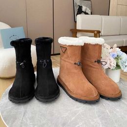 Merkruimte laarzen gewatteerd nylon booties driehoek camo lederen schoenen mode ontwerper waterdicht schoenen winter frigide warme vrouwen katoenen laars met doos