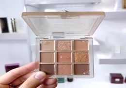 Marque Split Second Bouquet Dry Bouquet Doeshadow 9 Couleurs Plaquette à paupières S Again High Quality Tend Tender Natural Shadow Natural Korea5286798