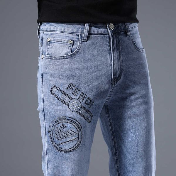 Brand Stamping Jeans pour hommes Spring / Summer Style Trendy Elastic Slim Fit Small Straight Tube Coréen Version Beau
