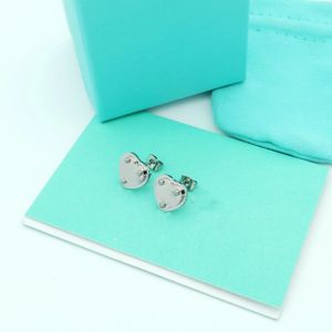 Boucles d'oreilles en plaqué or 18 carats pour femmes de marque Stud Fashion Ladies classique en forme de coeur en cristal de diamant cadeau de bijoux pour les amoureux