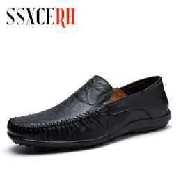 Merk Zomer Echt Leer Mannen Schoenen Loafers Gat Zacht Ademend Mannelijke Mocassins Flats Casual Boot Driver Schoeisel Rijden 240112