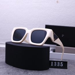 Lunettes de soleil de marque lunettes de soleil de créateurs de haute qualité lunettes de soleil de luxe pilote pour femmes lettre UV400 design de mode lunettes de soleil de voyage boîte 5 styles très bien