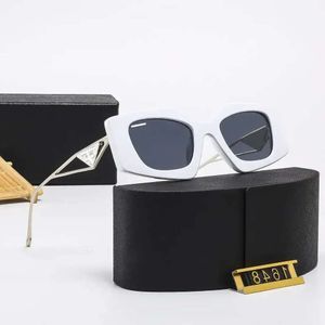 Brand Top Sunglasses Luxury Designer Womens Mens Goggle Senior Eyewear For Women Eyeglasses Frame Vintage Metal Sun Sunshes Small Round Frame Sexy