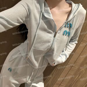 Brands Tracksuit MIU Yoga Tenues Letter Sport Sport Sport Cardigan à manches longues Pantalons Sweats à capuche à manches longues Pantalon pour les femmes