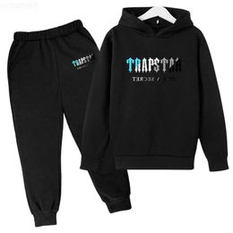 Brand Trapstar Gedrukte Tracksuit Boys and Girls 2pcs Hoodie Sweatshirt Pants Jogging Suit 4 11 jaar kinderkleding