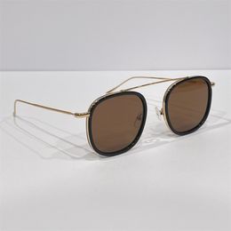Marque Vintage Top Flat Square Designer Sunglasses pour hommes verres de soleil Luxury Fashion Eyewear Women Design Retro Style ILLE 318Y