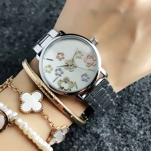 Montres de marque femmes filles style fleur bracelet en acier en métal montre-bracelet à Quartz T139