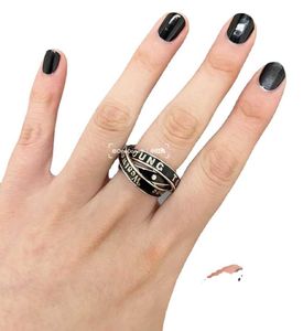 Merk Westwoods Three Ring Email Gravure Super cool en zoete kleine populaire punk -gestapelde nagel