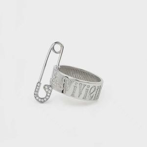 Merk Westwoods Zirkon Pin Ring met grote letters voor gepersonaliseerde punkstijl Activiteit Nagel