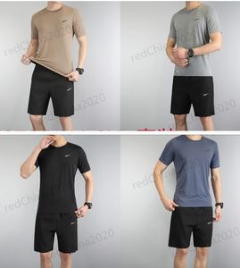 Marca al por mayor y spot Ropa de secado rápido para camisetas de manga cortas de verano para hombres.