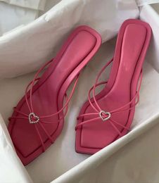 Sandalias Indiya de marca para mujer, zapatos con punta cuadrada de cuero de napa, corazones, mula de cristal, correas anudadas delgadas, tacones altos para mujer 556