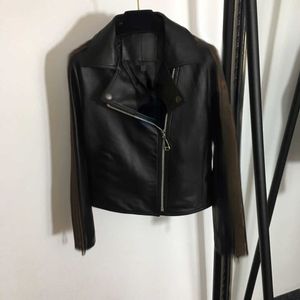 Brand Vestes pour femmes automne et hiver 2022 Nouveau collier Collier à manches longues Veste en cuir de la veste de moto