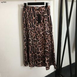Marque femmes jupe vêtements de marque pour femmes robe d'été mode imprimé léopard fille jupes en queue de poisson décembre 11 nouveautés