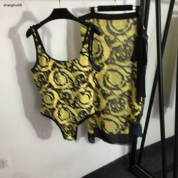 Marque femmes maillots de bain designer qualité rétro imprimé jarretelle une pièce maillot de bain + mode plage surjupe Jan 03