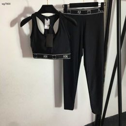 Brand Women Tracksuit Designer Vêtements pour les dames Collages courts d'été Top Elastic + Slim Leggings 23 décembre