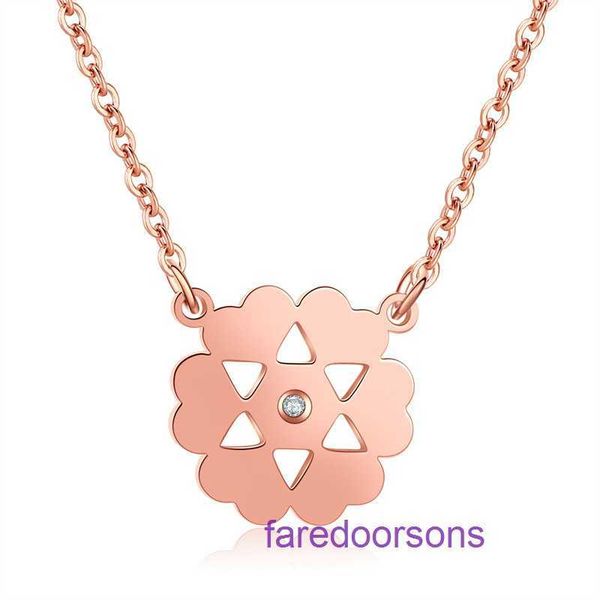 Collier Carter pour femmes de marque à vendre boutique en ligne Femmes à la mode et polyvalentes multi-éléments en or rose ailes de fleurs yeux coeur de pêche avec boîte d'origine