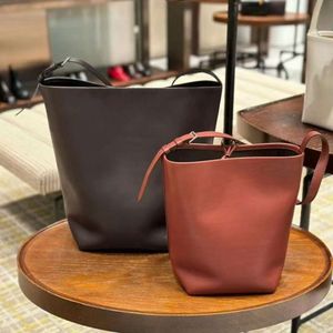 Le créateur de sacs à main de marque vend des sacs féminins à 65% de sacs à réduction pour femmes en cuir nouveau boucle haut de gamme grande capacité