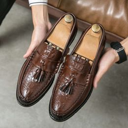 Marcas Fashion Business Men's Dress Shoes Classic Banquete Social Shoe Loquers Male Men Slip-on Tassel Designer Mocasin