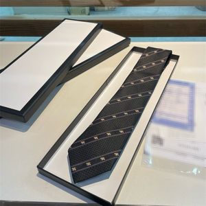 Marques de concepteurs de cravates pour hommes cravate cowboy tricot d'impression de gise en soie taille 7 cm