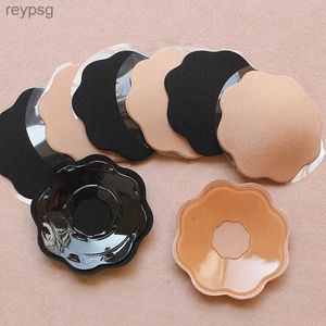 Beha's Herbruikbare borstbloemblaadjes Onzichtbare strapless bh-pasties Zelfklevende tepelbedekker Siliconen sexy bh-pads voor dames feestjurk YQ240203