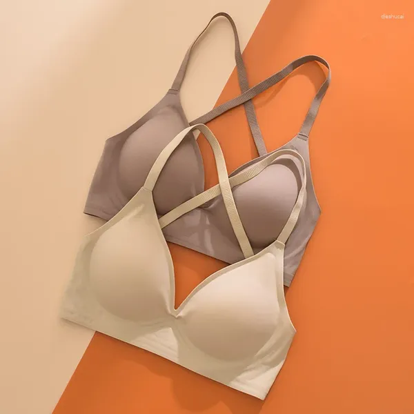 Soutiens-gorge sous-vêtements pour femmes élargis à l'extérieur sans marques sans anneaux en acier beau dos soutien-gorge doux sexy soutien-gorge de couleur unie pour l'été