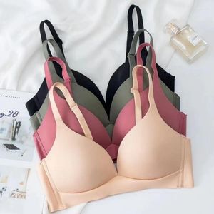 Beha's Japanse stijl Naadloos comfort Draadloos ondergoed Dames Geen stalen ring Bralette 3/4 Cup Glanzende beha Vrouwelijke lingerie