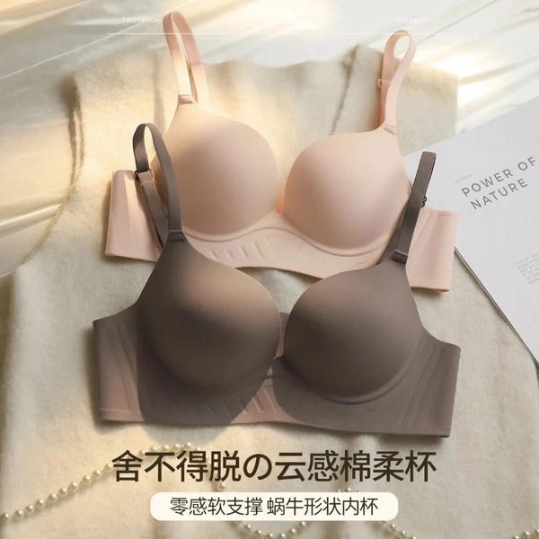 Bras Nude Sense One-Piece Non-trace Close Lingerie Small Soft Support de sein de la femme Take Vice No Steel Ring Bra Cross