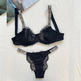 Beha's stelt 2 -delige push -up bh en panty verstelbare Rhinestone Lace Letter merkontwerp ondergoed 2024 vrouwen sexy lingerie set
