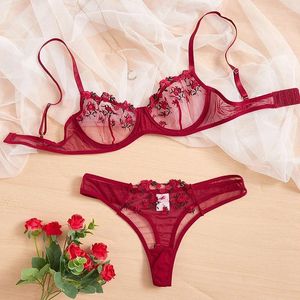 Bh-sets 2 stuks lingerie sexy bloemenborduurwerk ondergoed voor vrouwen meisjes transparant ultradunne kanten bh korte zoete fee set