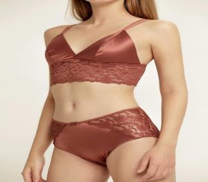 Soutien-gorge Ensembles Belle Retour Europe Dentelle Stain Soie Soutien-gorge Panty Set Deep V Fil Sans Soudure Gather VS Lingerie Sous-Vêtements Marque Qualité6805827