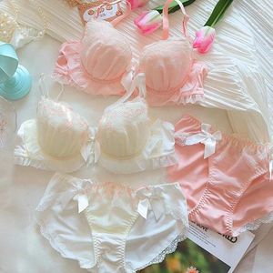 Conjuntos de sujetadores Linda ropa interior para niñas adolescentes Conjunto dulce fino de verano con anillo de acero Lencería grande Traje de panty de sujetador recogido