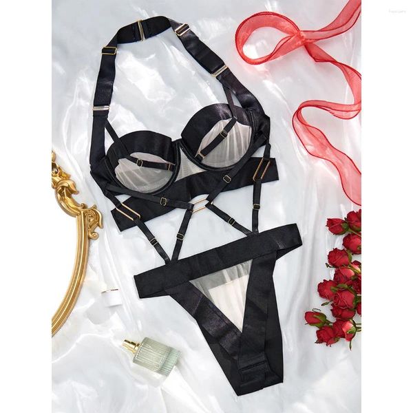 Bras Définit des vêtements exotiques pour les femmes Couleur solide Black One Piece Fun sous-vêtements Sexy Metal Buckle Patchwork Lingerie Valentine Gift 2024