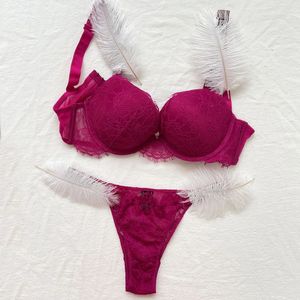Bras Sets Letter Lace Underwear Women Comfort Comfort Push Up Bra Panties 2 Piece Bref plus taille Pink Samant Sexy Lingerie Set 231202