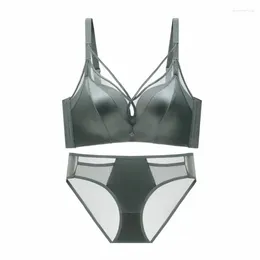 Bras sets sexy poitrine ramasse le soutien-gorge de beauté pour les femmes teintes solides femelles minces sous les sous-vêtements de lingerie de tasse de moule épais